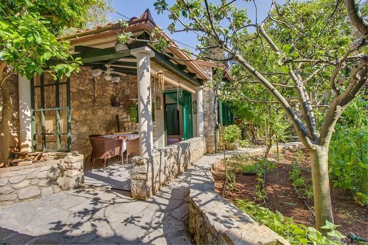 Apartment Julia Veli Losinj Bagian luar foto